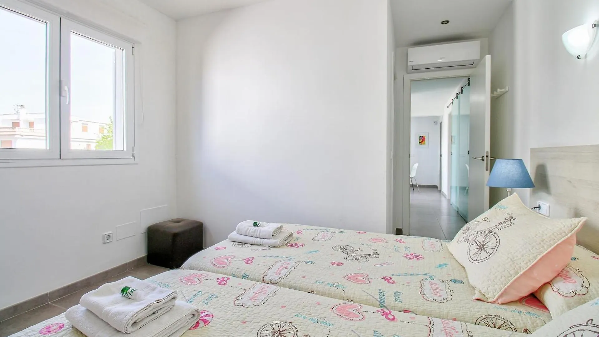 Apartment Assimetric By Rentallorca Alcudia